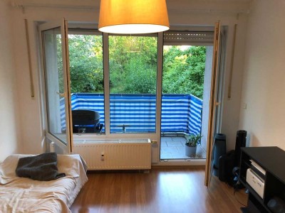 Stilvolle, gepflegte 2-Zimmer-Wohnung mit gehobener Innenausstattung mit Balkon und EBK in Garching