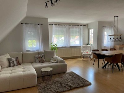 Freundliche 3-Zimmer-DG-Wohnung mit Balkon und Einbauküche in Ipsheim