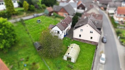 Mehrfamilienhaus + Nebenhaus in Ortenberg Bergheim