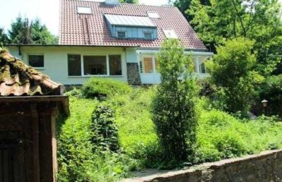 50iger Jahre Villa mit Anbau und wildromantischem Garten - vielfältig nutzbar