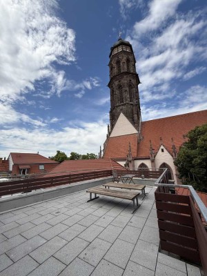 Theaterstraße: Erstbezug nach Renovierung - 4-Zimmer Altbauwohnung mit großer Dachterrasse