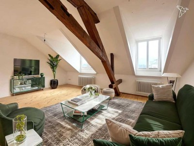 WOHNEN ÜBER DEN DÄCHERN � Altbau-Dachgeschosswohnung mit Garten in Heidelberg!