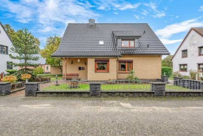 Großzügiges Ein- bis Zweifamilienhaus in Achim-Borstel– ideal für Familien