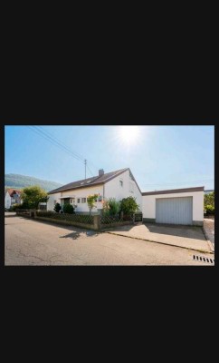 Großzügige & moderne 4,5 Zimmer Wohnung mit Loggia in Gingen an der Fils