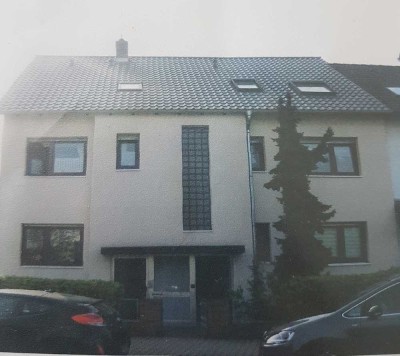 Schöne, geräumige drei Zimmer Wohnung in Mannheim, Sandhofen