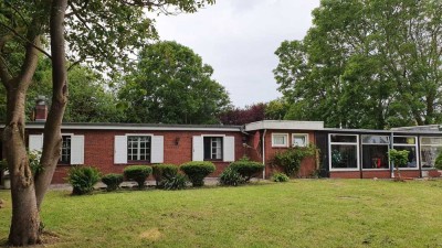 Geräumiges, günstiges 7-Zimmer-Einfamilienhaus in Butjadingen