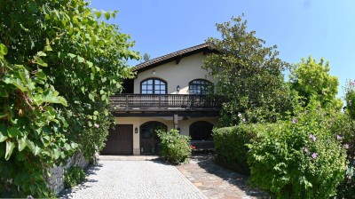 Vollständig renovierte Villa mit acht Zimmern und Einbauküche in Hart bei Graz