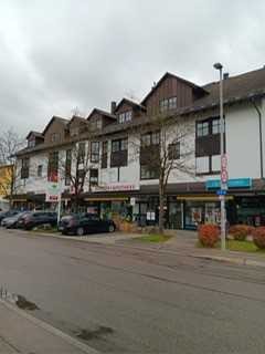 Möblierte helle 2-Zimmer DG- Wohnung im 3. OG mit Aufzug in Fürstenfeldbruck - alles in der Nähe