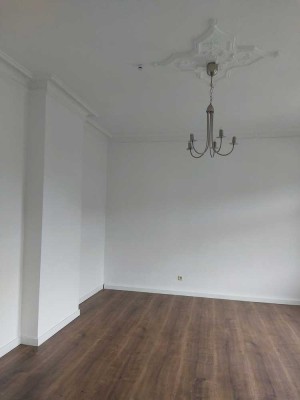 Ruhige 4-Zimmer-Altbau-Whg im östl. Ringgebiet