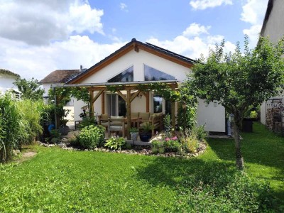 Lichtdurchfluteter Bungalow mit viel Komfort und modernster Technik - Provisionsfrei!