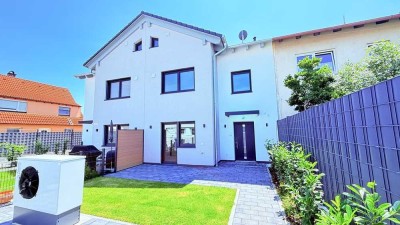 ... AIGNER - Zukunft trifft Komfort: Energieeffizientes RMH mit viel Raum und zentrumsnah ...