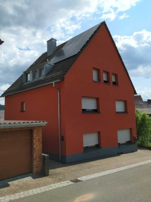 Neues Jahr, neues Wohnglück? Ruhige 2,5-Zimmer-Wohnung mit 30m²-Süd-Terrasse + Aussicht auf die Burg