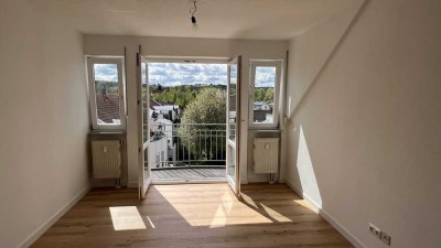Helle 2-Raum-DG-Wohnung mit gehobener Innenausstattung mit Einbauküche in Eggenfelden