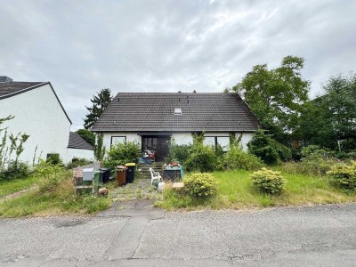 Grundstück mit Abrisshaus auf den Höhen über Bornheim-Waldorf