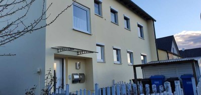Attraktive 4-Raum-Wohnung mit EBK und Balkon in Teugn