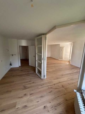 Sanierte Dachterrassenwohnung mit luxuriöser Innenausstattung in Schwabing