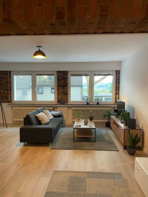 Modernisierte Wohnung mit dreieinhalb Zimmern und EBK in Wuppertal
