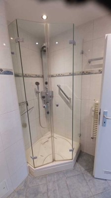 Stilvolle 3-Zimmer-Wohnung mit gehobener Innenausstattung mit Balkon in Bergisch Gladbach