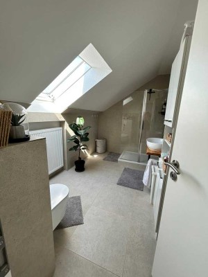 Schöne 2,5-Zimmer-Dachgeschosswohnung mit Balkon in Versmold
