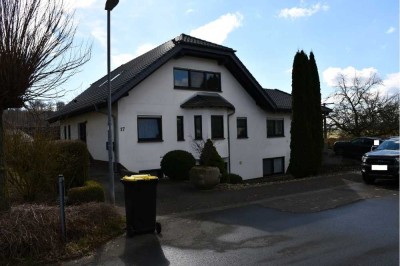 Mehrfamilienhaus in Biebertal zu verkaufen.