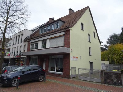 Neu renovierte, 4,5-Zimmer-DG -Wohnung, schöner Grundriss,  in Citylage von Herten-Lgb. , nur 2 WE.