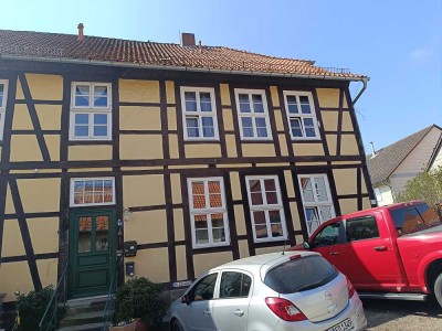 Historischer Charme trifft Komfort: Traumwohnung mit eigenem Garten im Herzen von Eldagsen