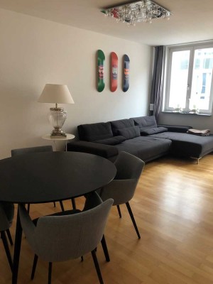 Helle 2-Zimmer Wohnung mit zwei Balkonen in Münchner Bestlage