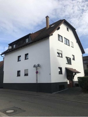 1-Zimmer-Wohnung mit Tiefgarage und Balkon in Stammheim