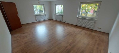 Renovierte 2-Zimmer-Wohnung mit Garage in Frankfurt-Oberrad