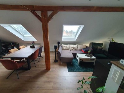 Wunderschöne sonnendurchflutete Dachgeschoss Wohnung in Neuss Gnadental