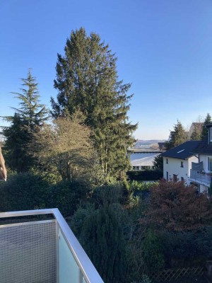 2,5-Raum-DG-Wohnung mit Balkon in Essen Heisingen
