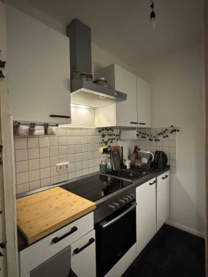 Schöne 3 Raum Wohnung mit Balkon und Keller sucht Nachmieter