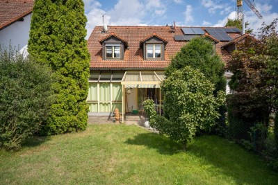 Charmante Doppelhaushälfte mit ausgebautem Dachboden in 84072 Au in der Hallertau