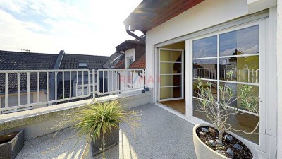 Ihr neues Zuhause: Großzügige Wohnung mit Kamin, Terrasse & Balkon einzugsbereit zu sofort