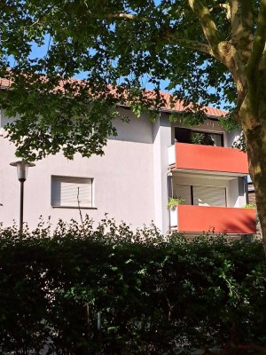 Oftersheim gepflegte 3 Zimmer Wohnung mit sonnigen Balkon