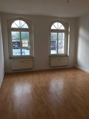 Schöne Wohnung auf Wunsch mit Einbauküche in Chemnitz zu vermieten!