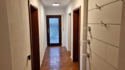 Renovierte 2-Zimmer-Wohnung mit Einbauküche