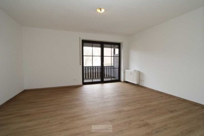 Neu sanierte 1 ZKB-Wohnung in hervorragender ruhiger Lage in Lappersdorf