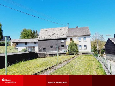 Rennerod- Hüblingen: Einfamilienhaus mit Nebengebäude in sonniger Lage