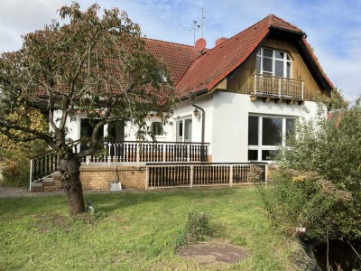 Großzügiges Architekten-landhaus, voll unterkellert mit ca. 200 m² Wohnfläche in 17268 Fergitz UM