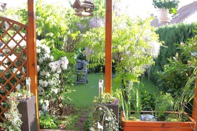 Erdgeschosswohnung mit Garten, Terrasse und Garage in ruhiger Lage von Riegelsberg