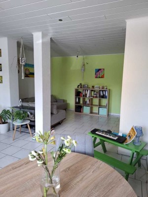 Haus im Haus - Provisionsfrei 4 Zimmer Küche, Diele, Bad 103 m²