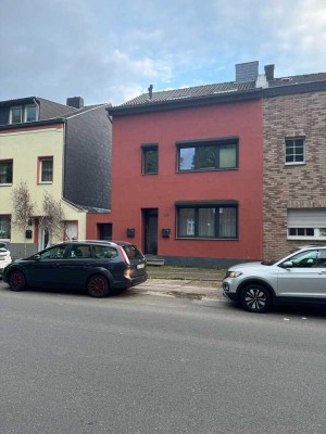 Ihr neues Zuhause: Modernisiertes Ein-/Zweifamilienhaus mit großem Garten – Provisionsfrei!