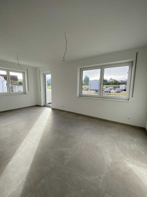 Wunderschöne 3 Zi-Wohnung mit großem Balkon & Einbauküche in Kirchberg