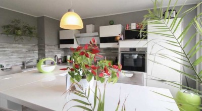 Haus im Haus / 4-Zimmer Maisonette-Wohnung mit EBK & Stellplatz