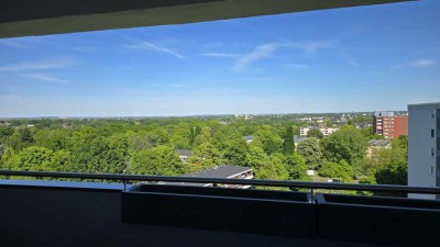 Mega Aussicht! - Geschmackvolle 2,5-Raum-Wohnung mit gehobener Innenausstattung und Balkon