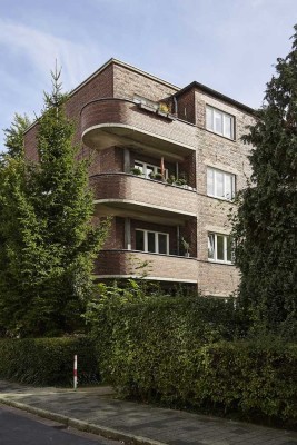 Erstbezug nach Modernisierung! Drei Zimmer in Fesenfeld!