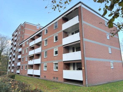 PURNHAGEN-IMMOBILIEN -  Schönebeck, 3-Zi.-Eigentumswohnung mit Balkon und Tiefgaragen-Einstellplatz