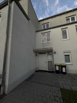 Exklusives 5-Zimmer-Reihenhaus mit EBK in München Allach