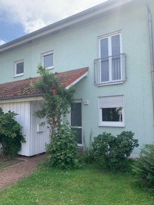 Reihenhaus in ruhiger und grüner Umgebung